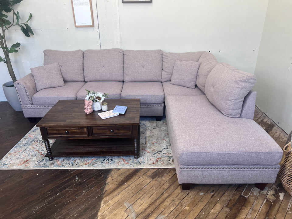 FREE DELIVERY! 🚚- Pink Tufted Sectional Couch with Chaise