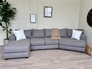 FREE DELIVERY! 🚚 - Jordan’s Furniture Gray Modern U Sectional with Cuddle Corner & Chaise