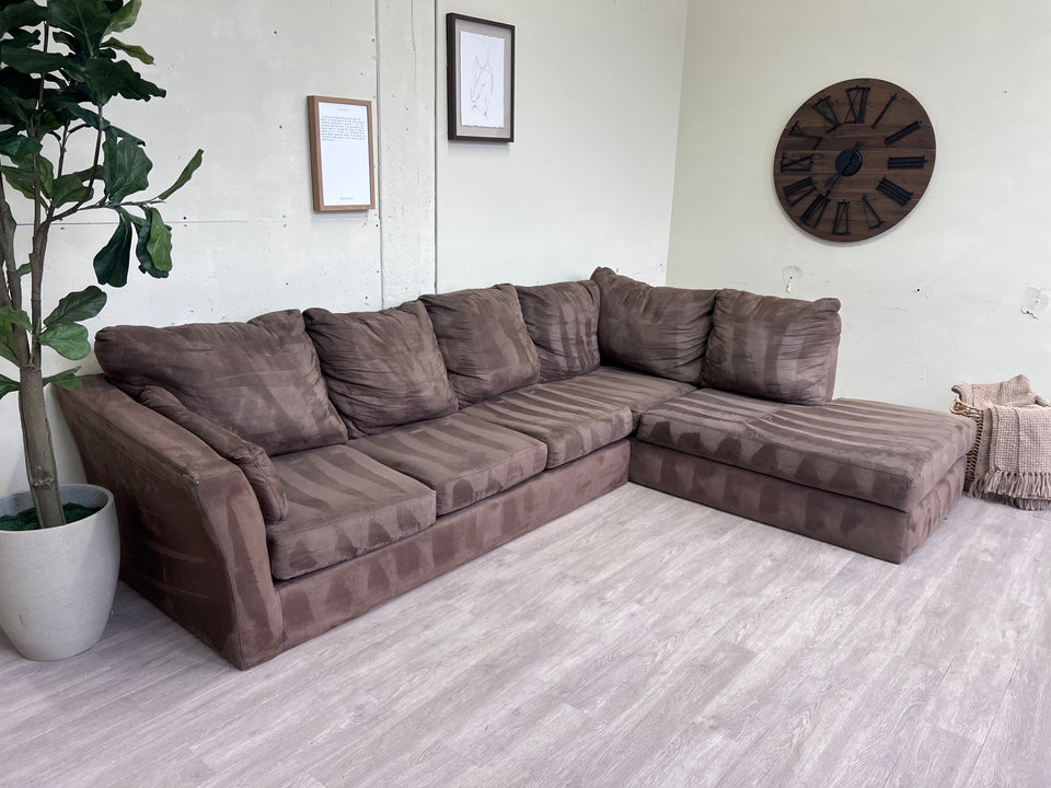 FREE DELIVERY! 🚚 - Bob’s Furniture Brown Microfiber Sectional Couch with Chaise