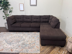 FREE DELIVERY! 🚚 - Ashley’s Furniture Chocolate Brown Tufted Sectional Couch with Chaise
