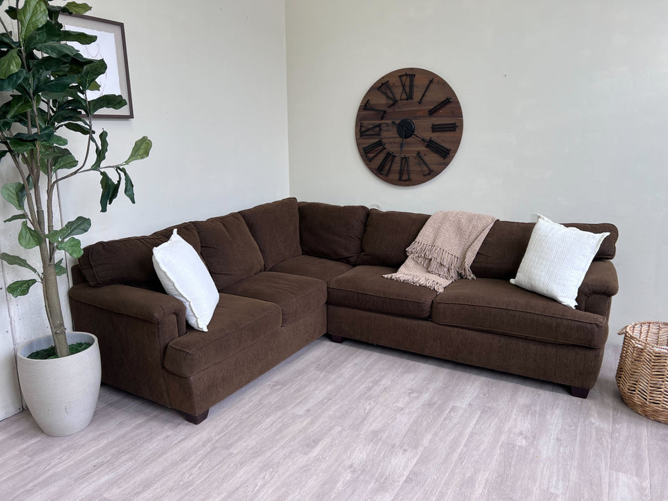 FREE DELIVERY! 🚚 - Bloomingdale’s Golden Brown Sectional Couch