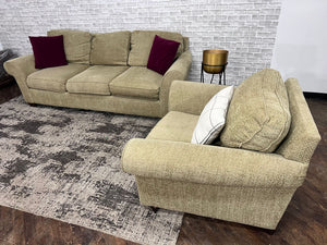 FREE DELIVERY! 🚚 - Green Couch & Love Seat Set