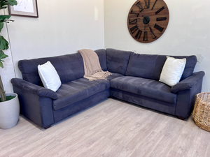 FREE DELIVERY! 🚚 - Blueish Gray Modern Tufted Sectional Couch